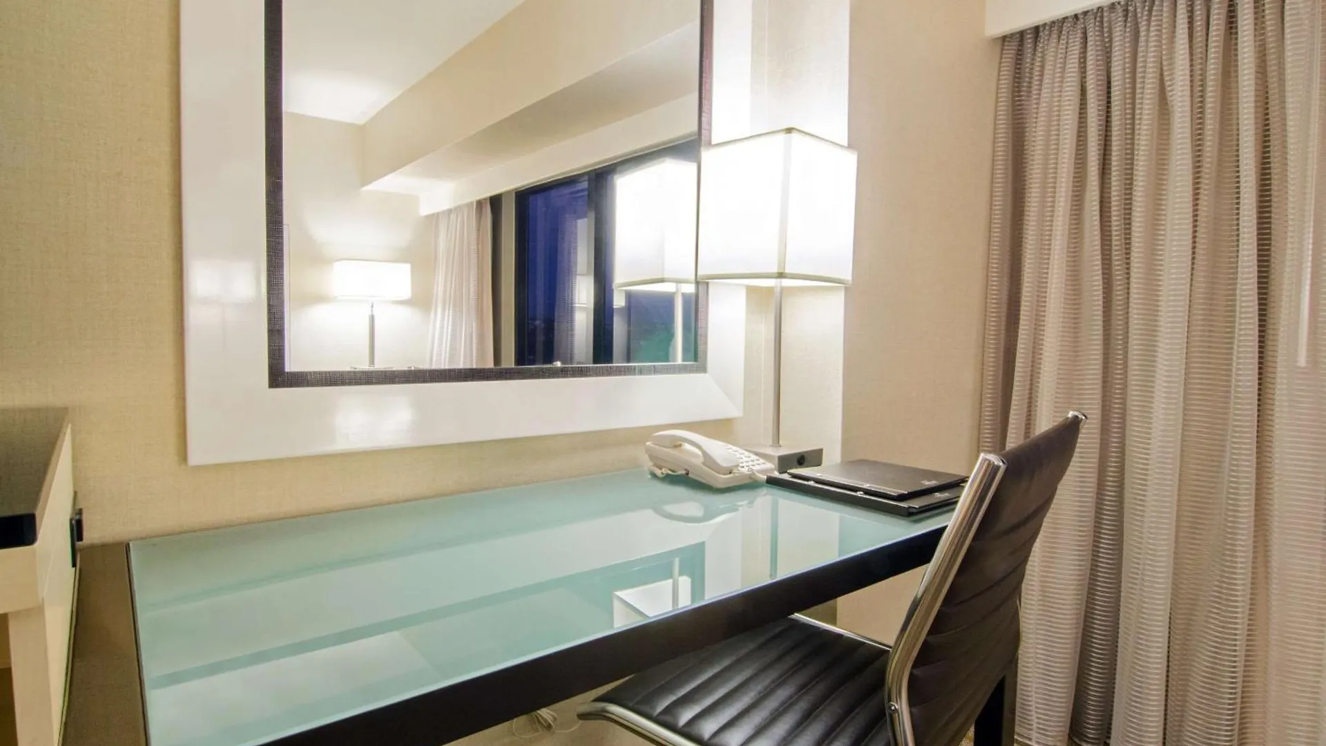 Hilton Los Angeles Airport